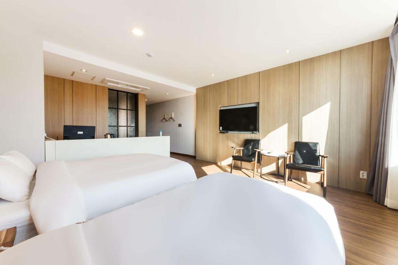 Incheon Blue Marine Hotel Exterior photo