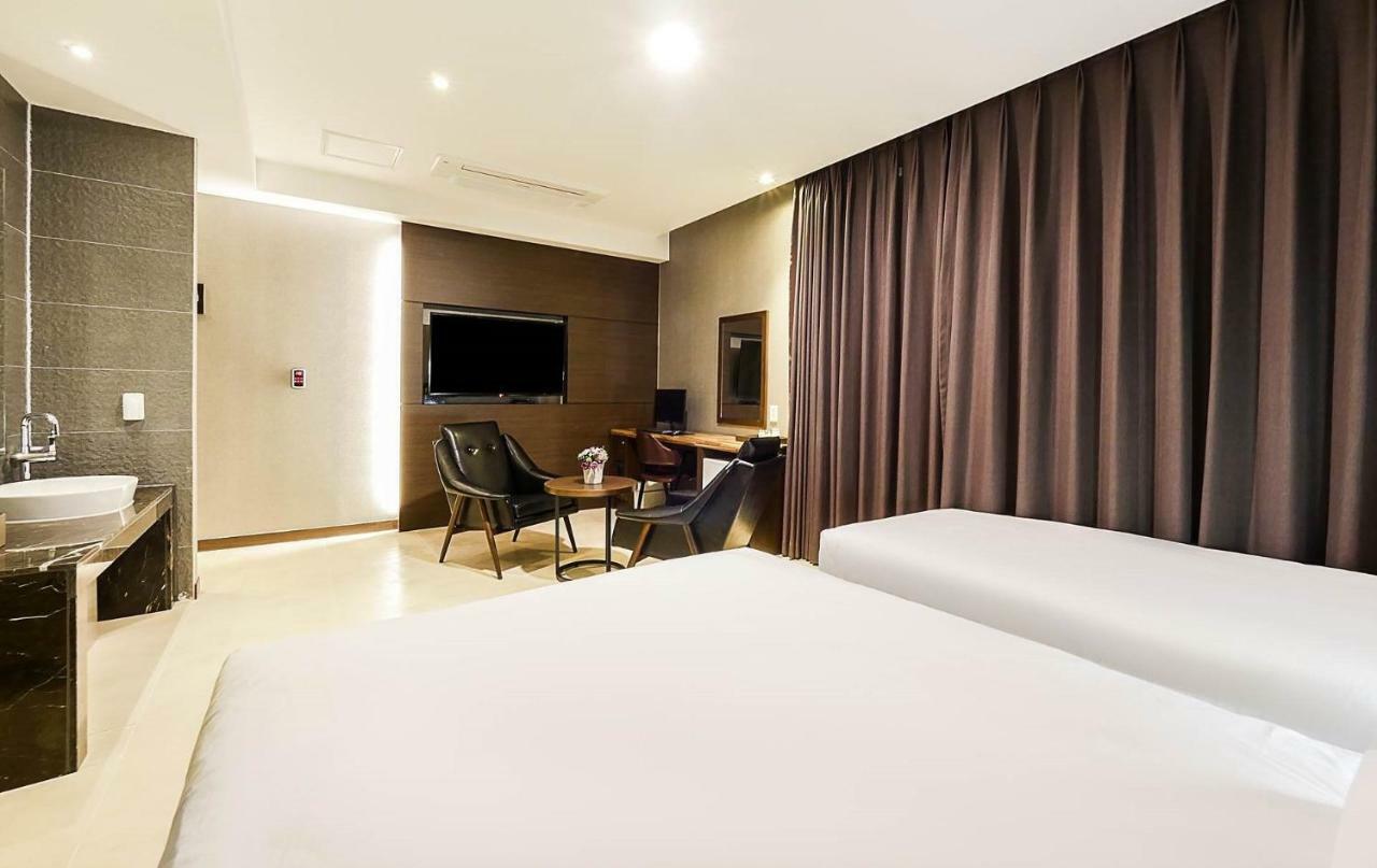 Incheon Blue Marine Hotel Exterior photo